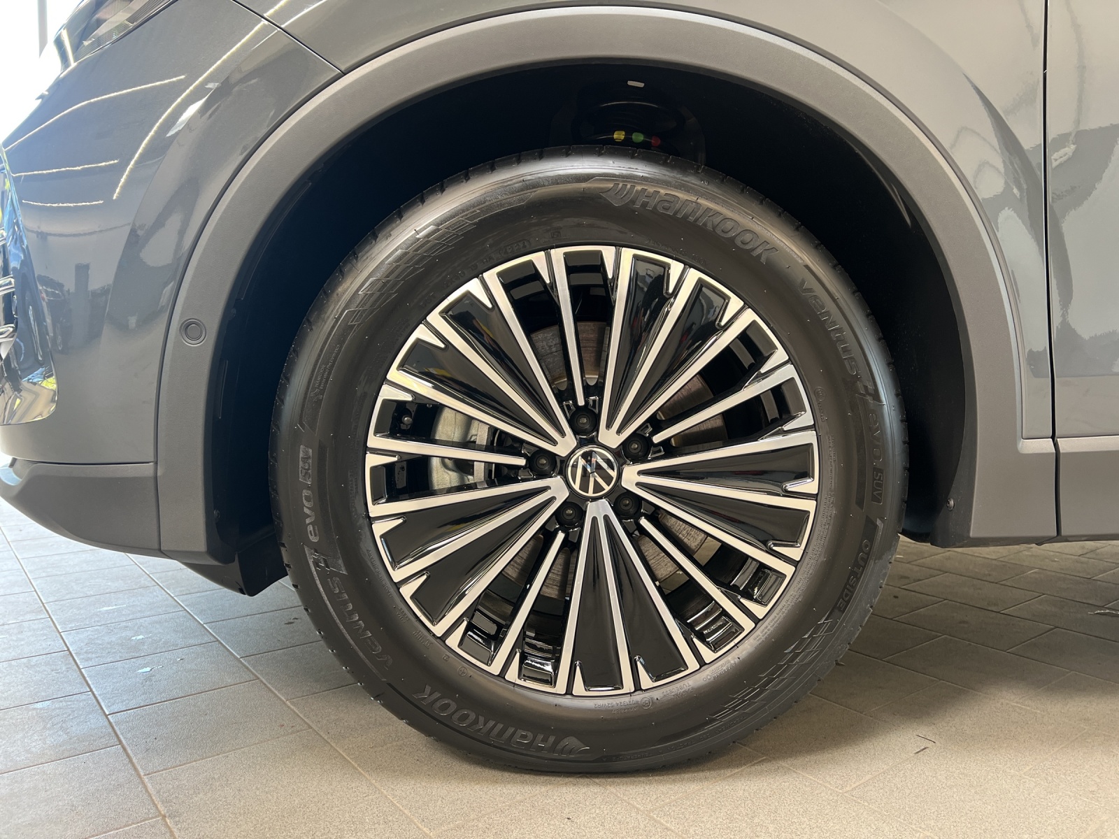 Tiguan 2.0 TDI DSG Elegance IQ-Light TravelAssist Navi AHK