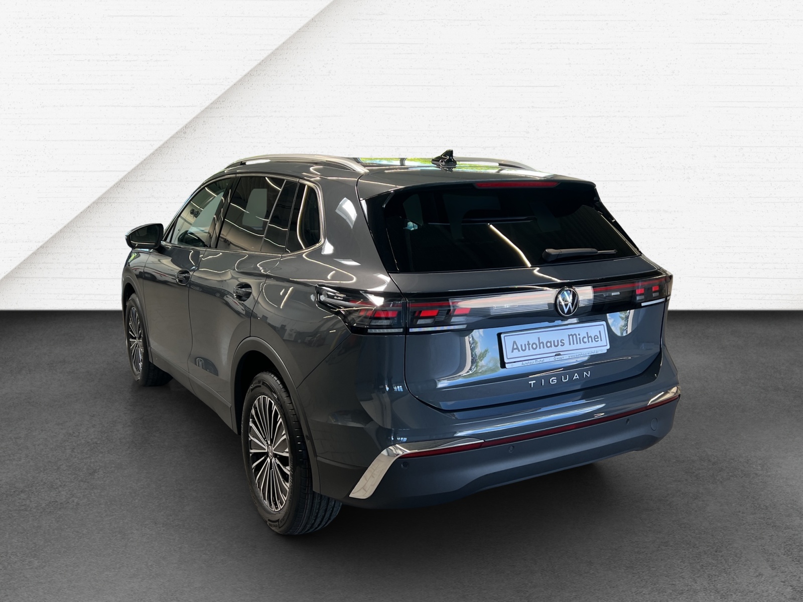 Tiguan 2.0 TDI DSG Elegance IQ-Light TravelAssist Navi AHK
