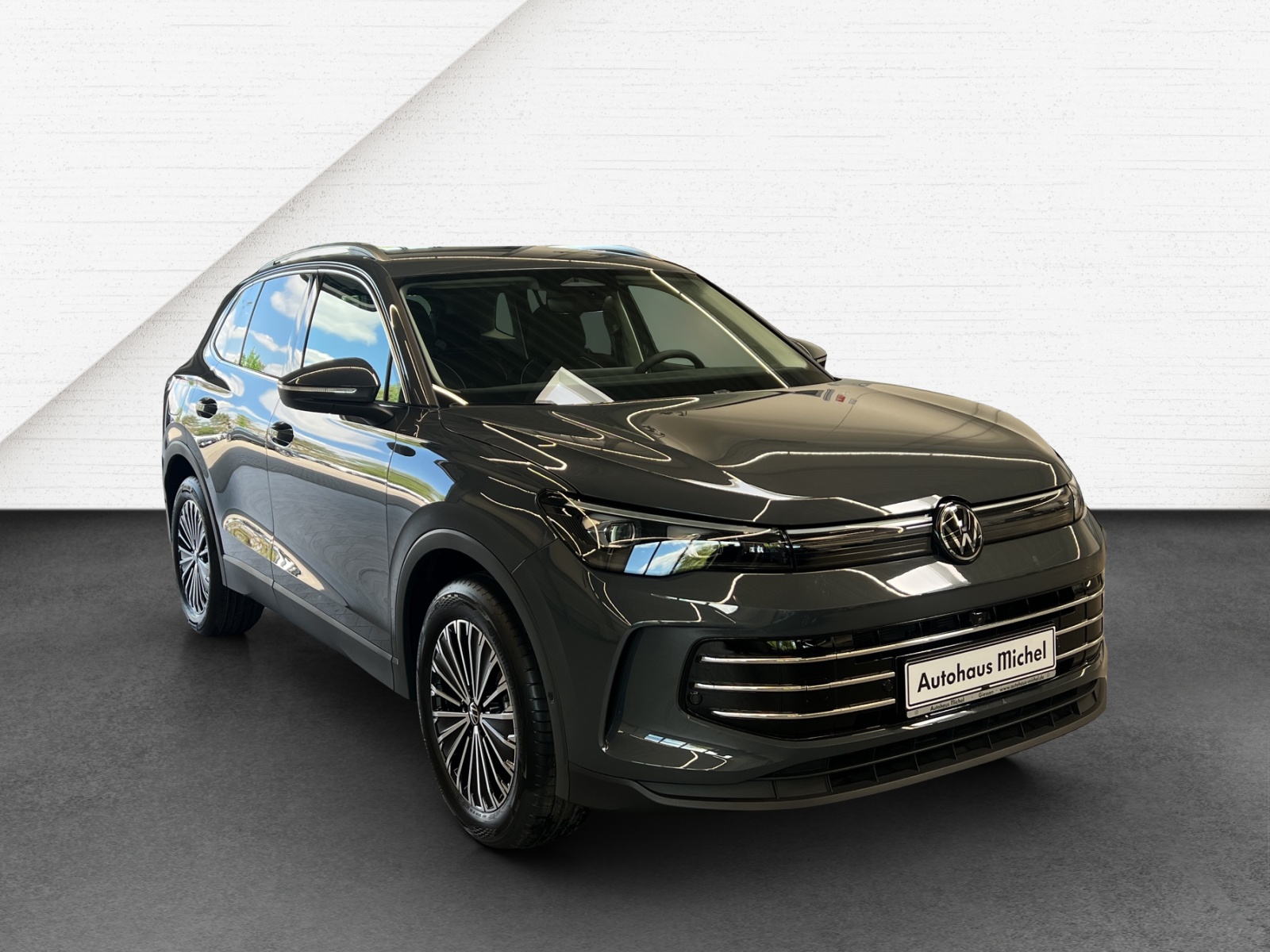 Tiguan 2.0 TDI DSG Elegance IQ-Light TravelAssist Navi AHK