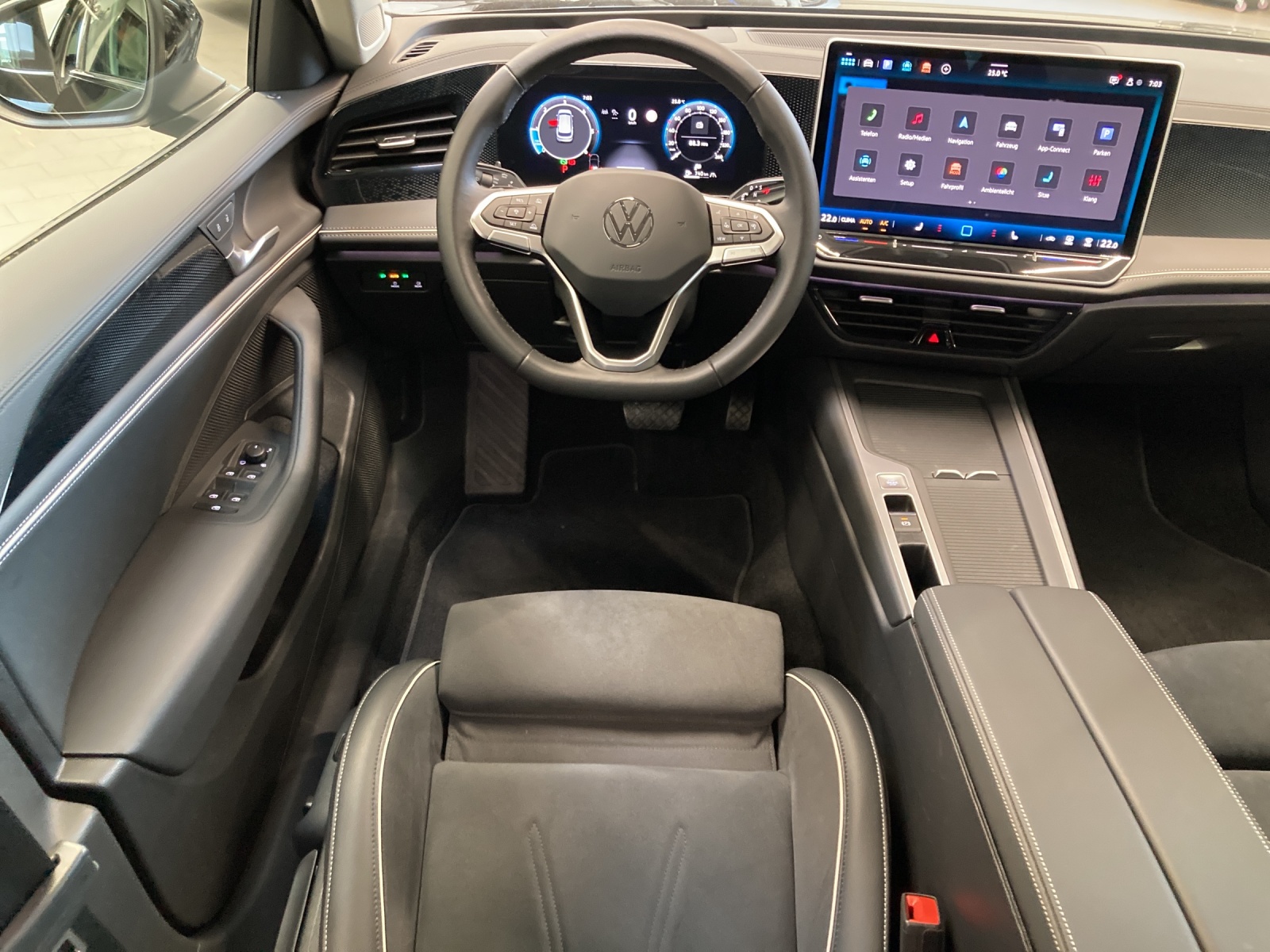 Passat Variant TDI DSG Business HeadUp DCCpro Ergositz Navi