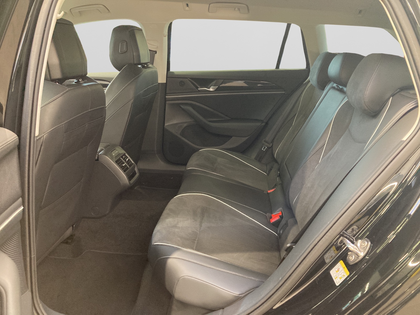Passat Variant TDI DSG Business HeadUp DCCpro Ergositz Navi