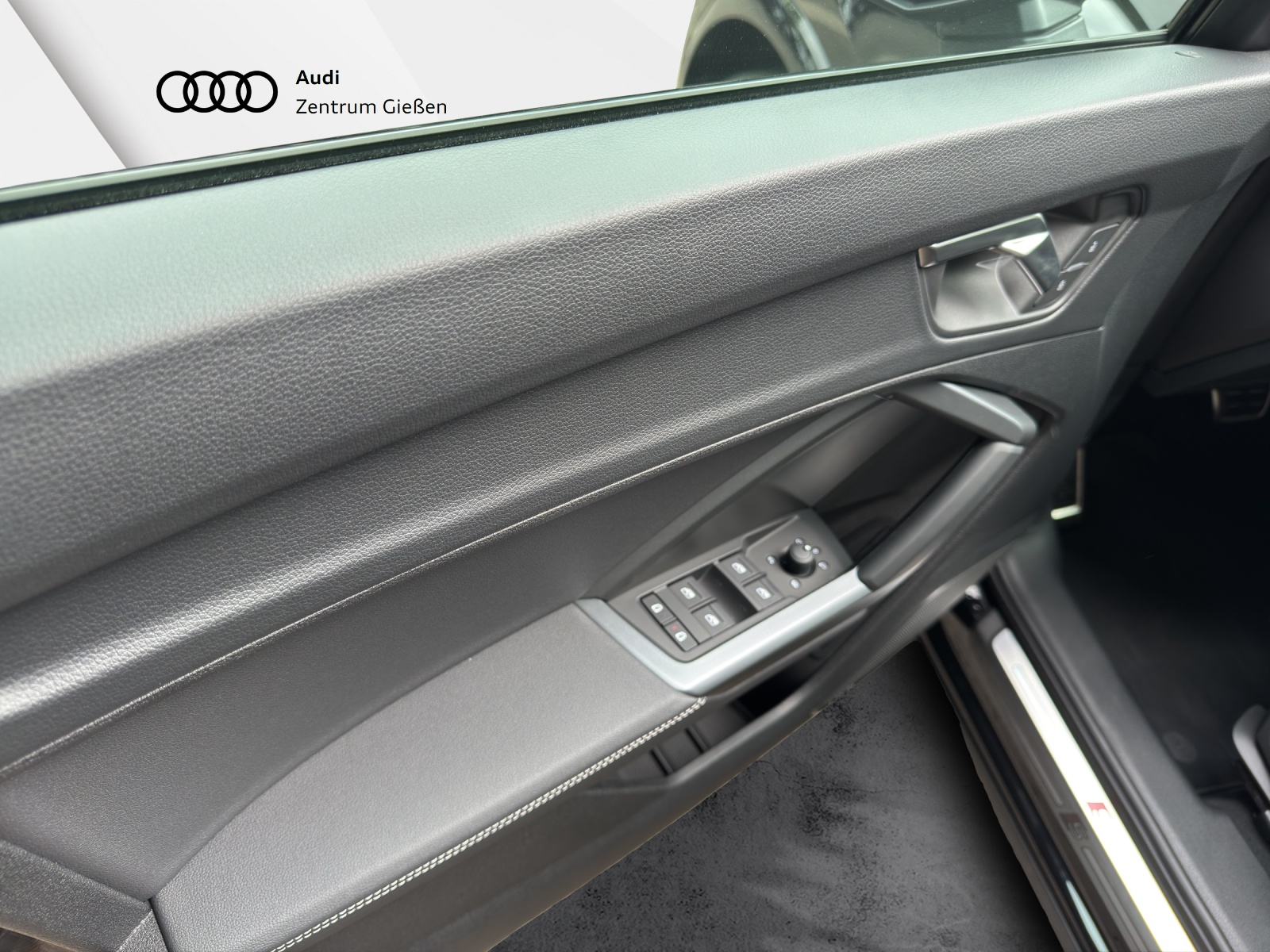 Q3 Sportback 45 TFSI quattro S line Black MATRIX PANO AHK SONOS