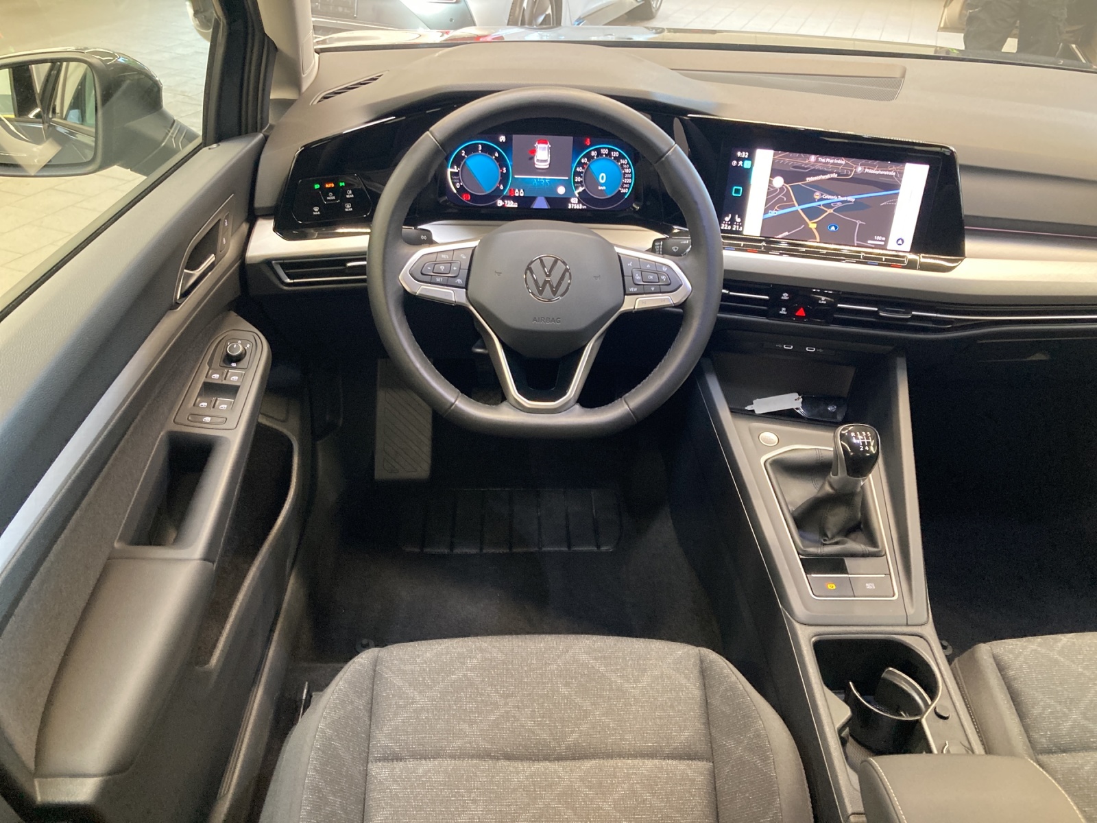 Golf 8 Variant TDI Life LED Navi TravelAssist Kamera