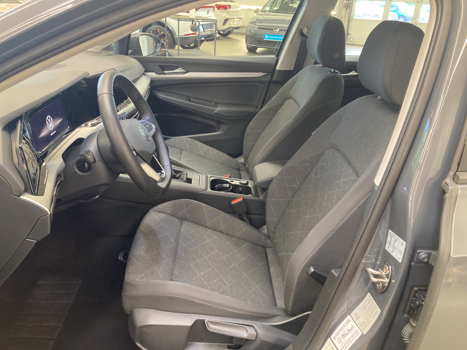 Golf 8 Variant TDI Life LED Navi TravelAssist Kamera