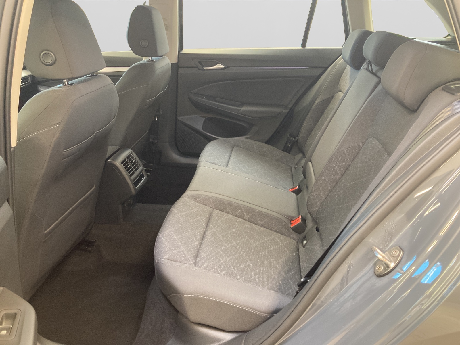 Golf 8 Variant TDI Life LED Navi TravelAssist Kamera