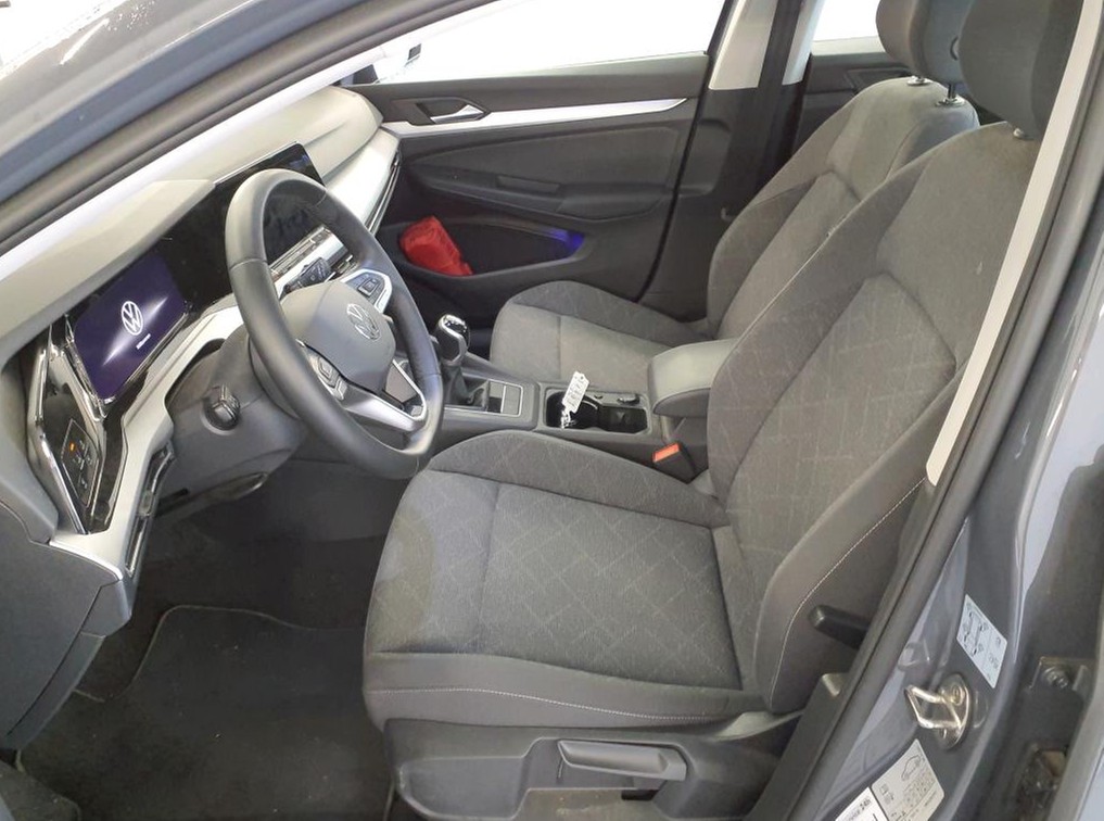 Golf 8 Variant TDI Life LED Navi TravelAssist Kamera