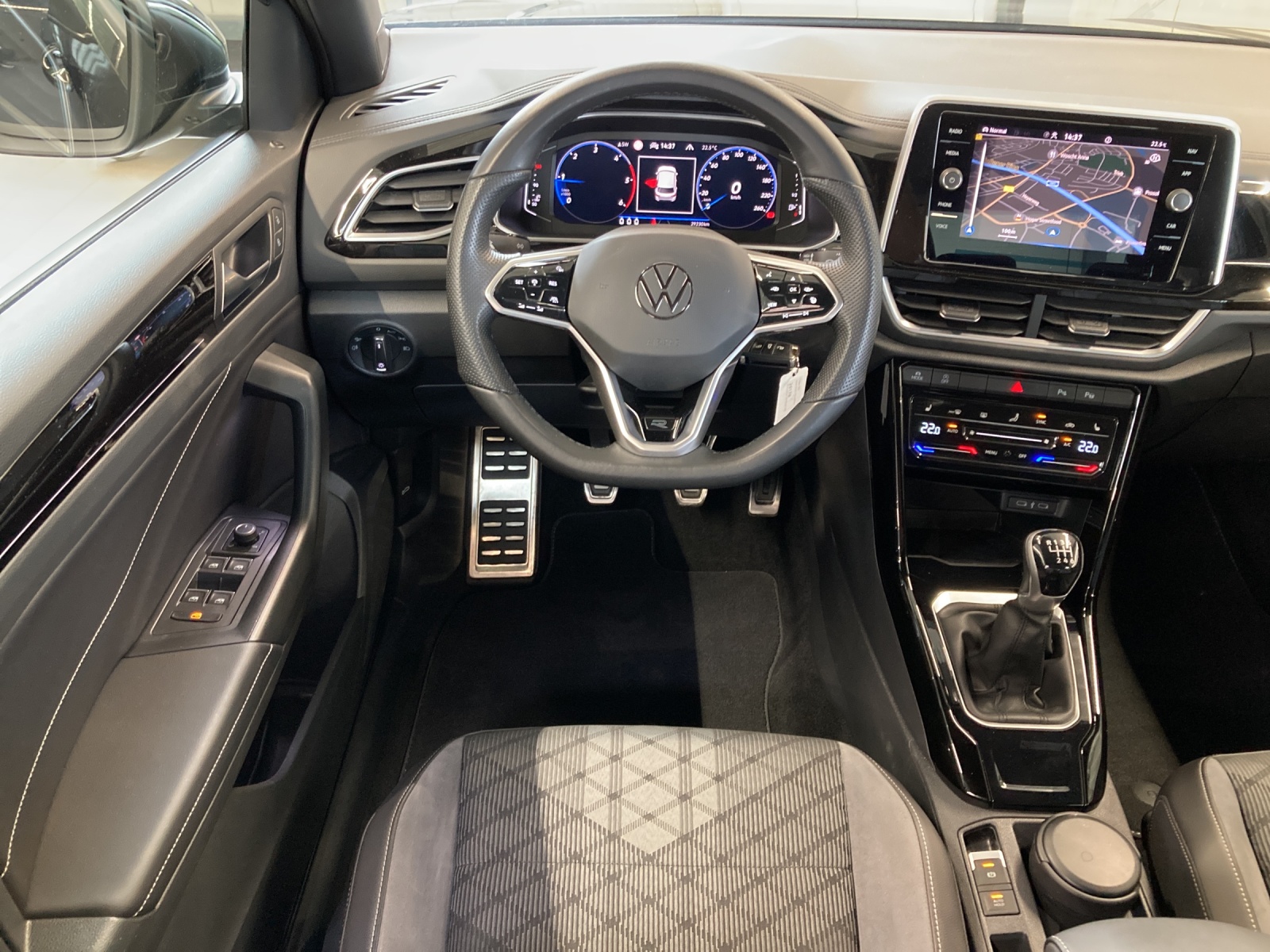 T-Roc TDI R-Line LED-Plus TravelAssist Navi