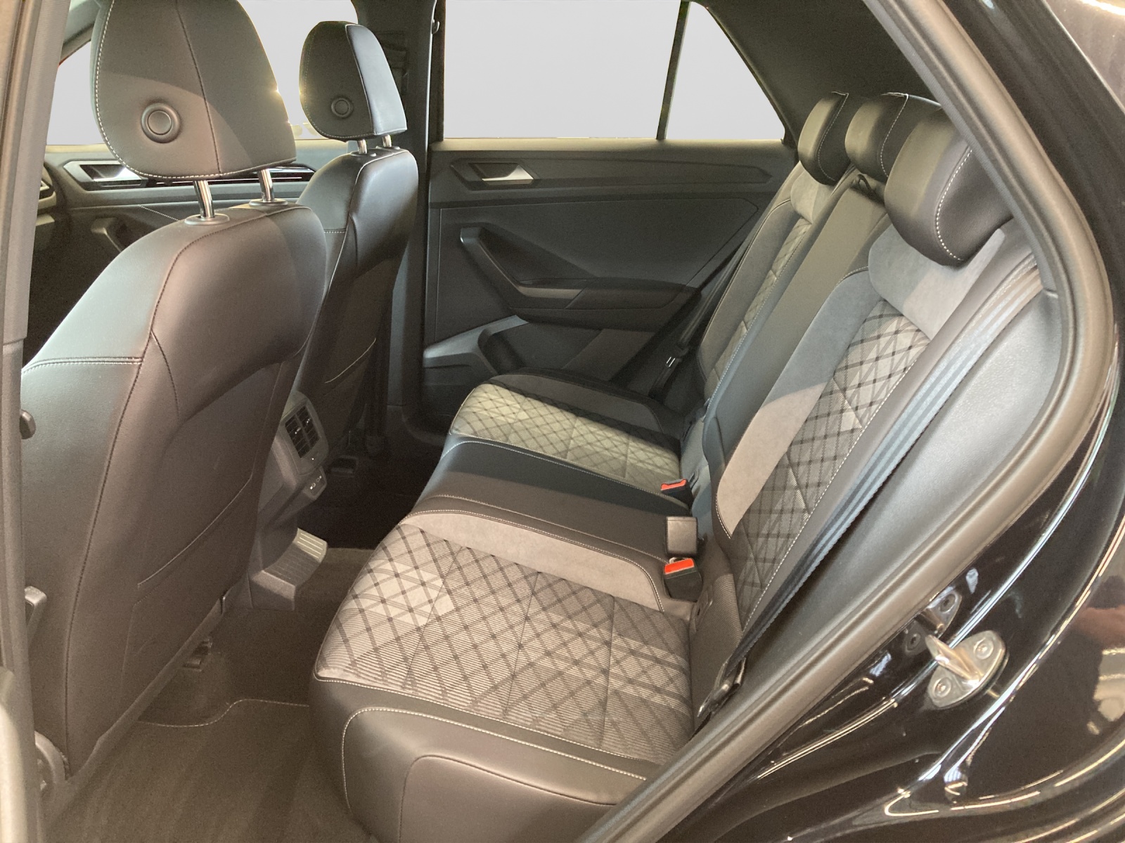T-Roc TDI R-Line LED-Plus TravelAssist Navi