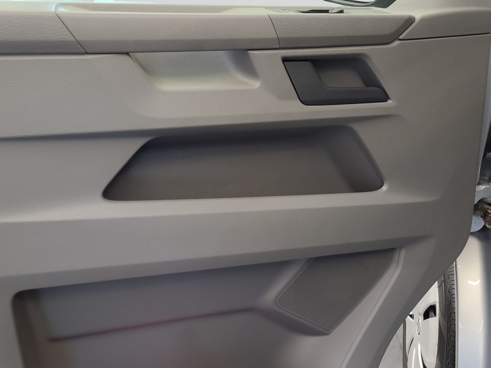 T6 Transporter Kasten 6.1 TDI Standh.Klima Navi GRA