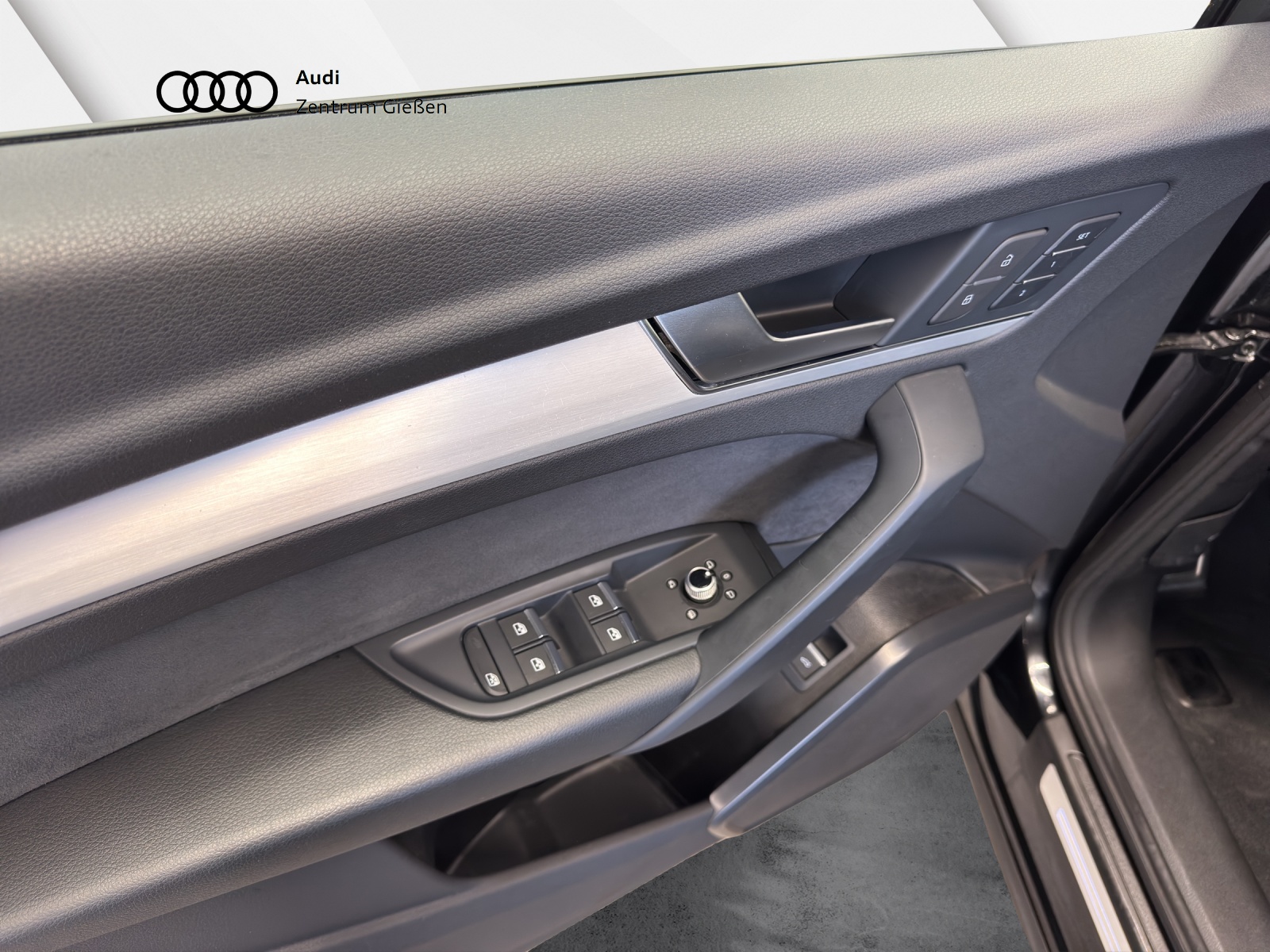 Q5 40 TDI quattro S line AHK LED Navi