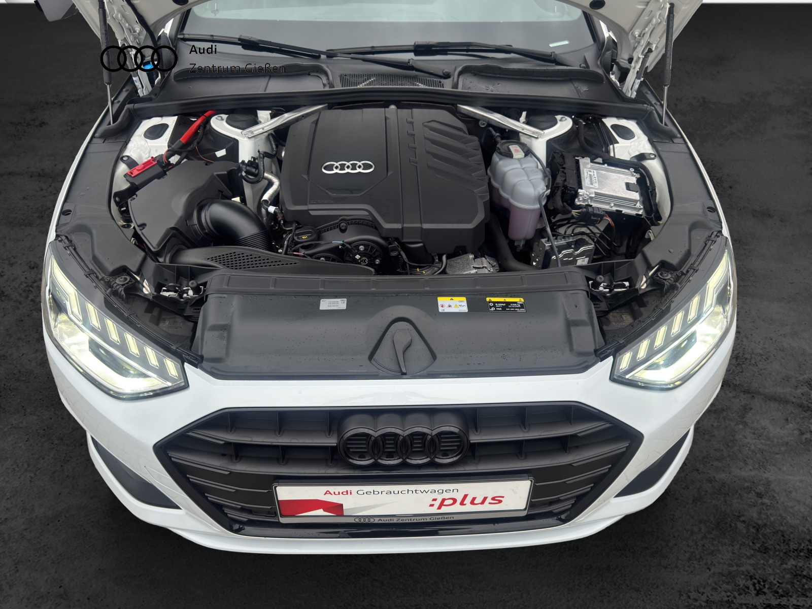 A4 Avant 40 TFSI advanced S line black AHK Assistenzpaket