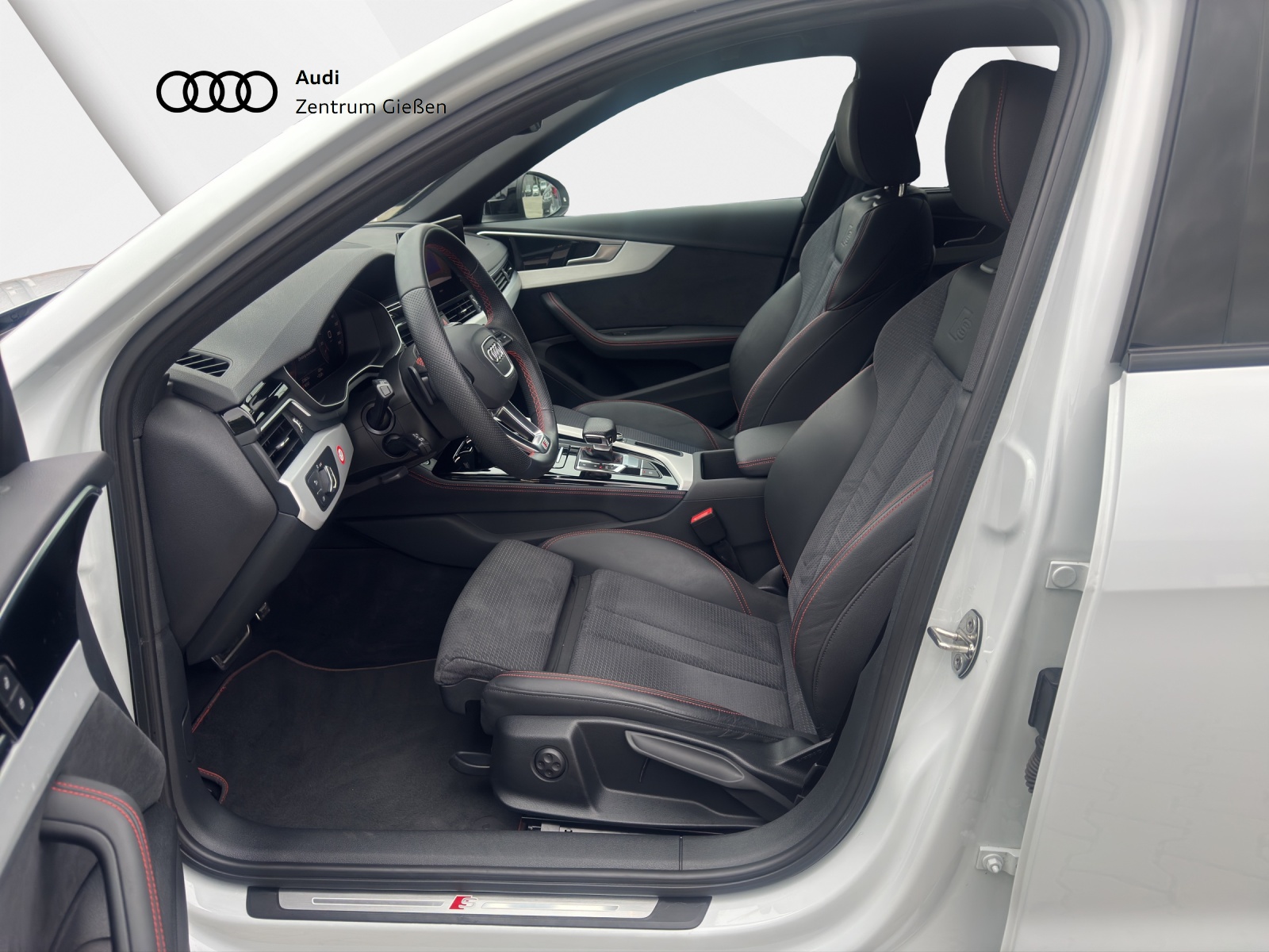 A4 Avant 40 TFSI advanced S line black AHK Assistenzpaket