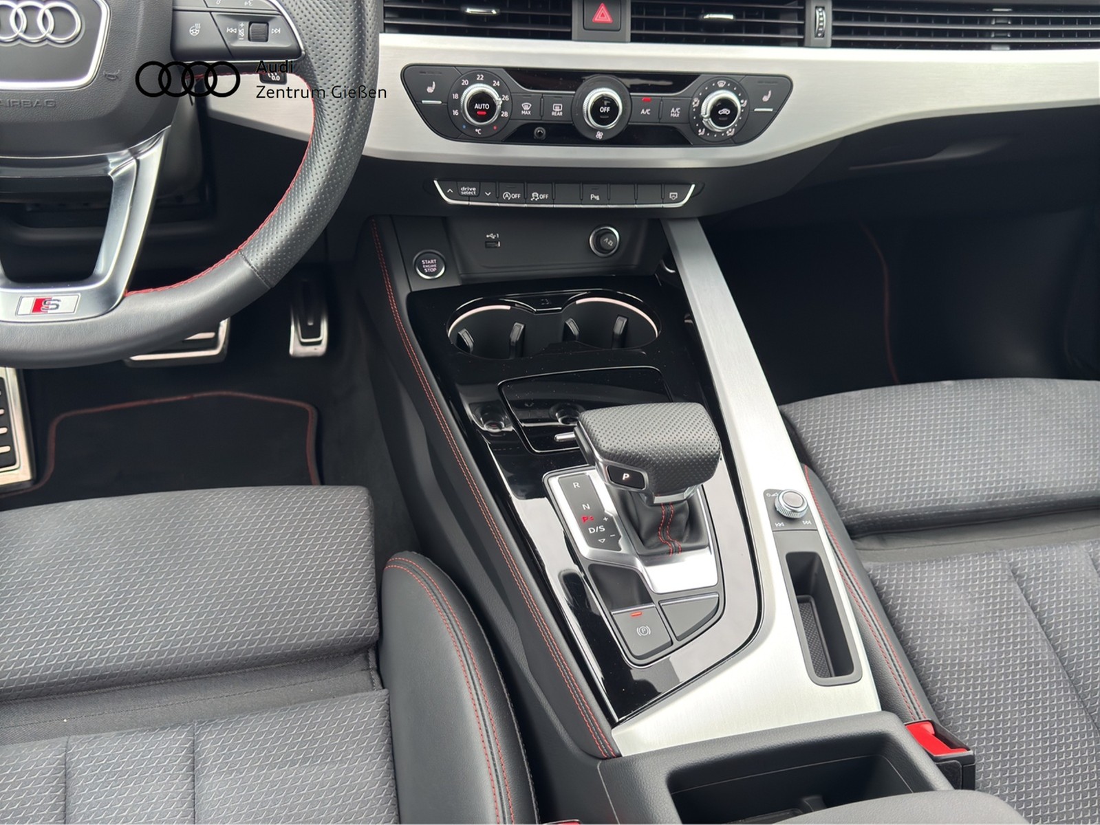 A4 Avant 40 TFSI advanced S line black AHK Assistenzpaket