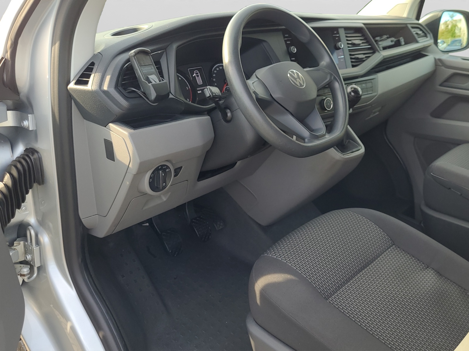 T6 Transporter Kasten 6.1 TDI Klima Navi Standheizung GRA