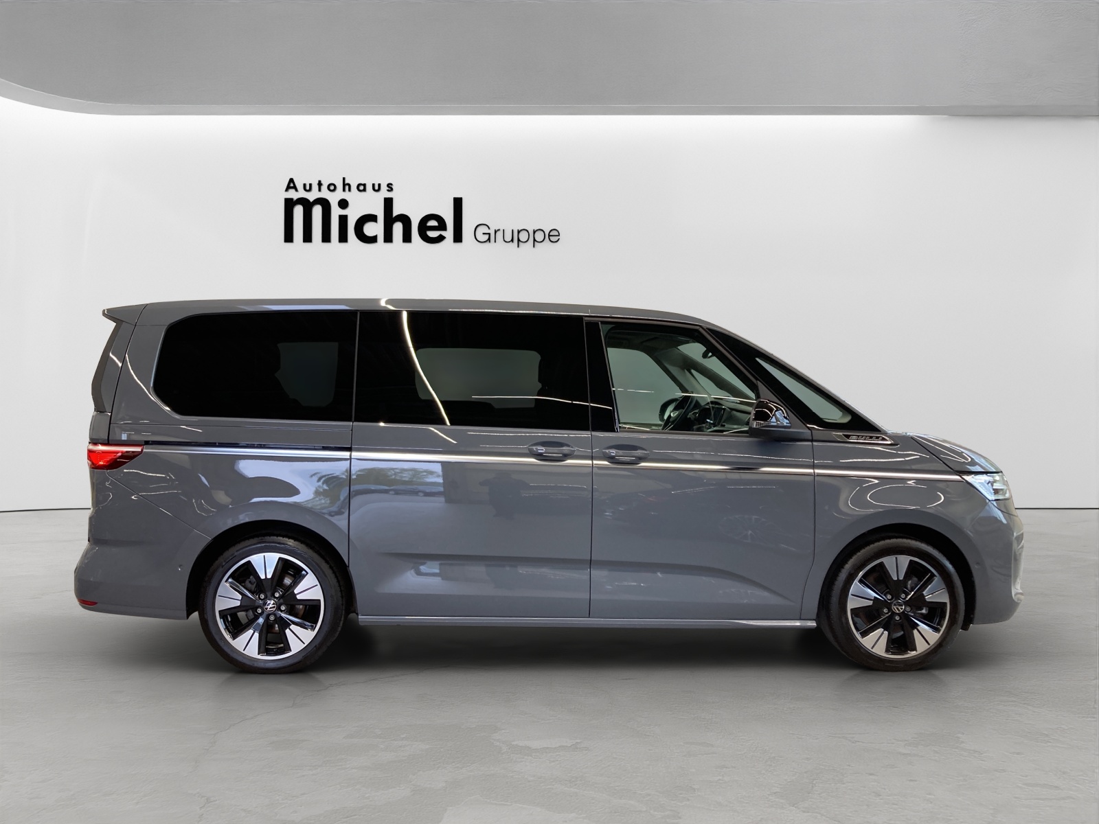 T7 Multivan Style 2.0 TDI DSG LÜ AHK IQ Navi Pano AGR Sitze 7 Sitze