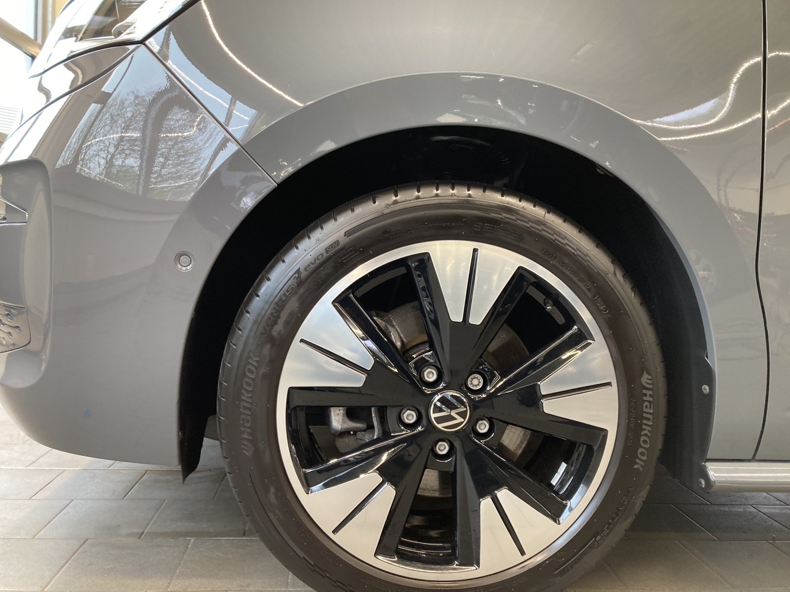 T7 Multivan Style 2.0 TDI DSG LÜ AHK IQ Navi Pano AGR Sitze 7 Sitze