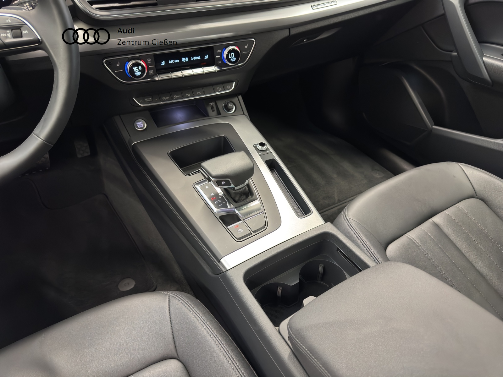 Q5 Sportback 40 TDI quattro S line PANO MATRIX AHK 360°Kamera