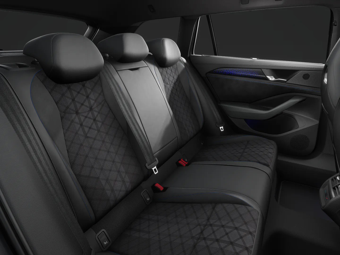 Passat Variant TDI DSG R-Line Black Style HeadUp DCCpro AHK IQ-Light