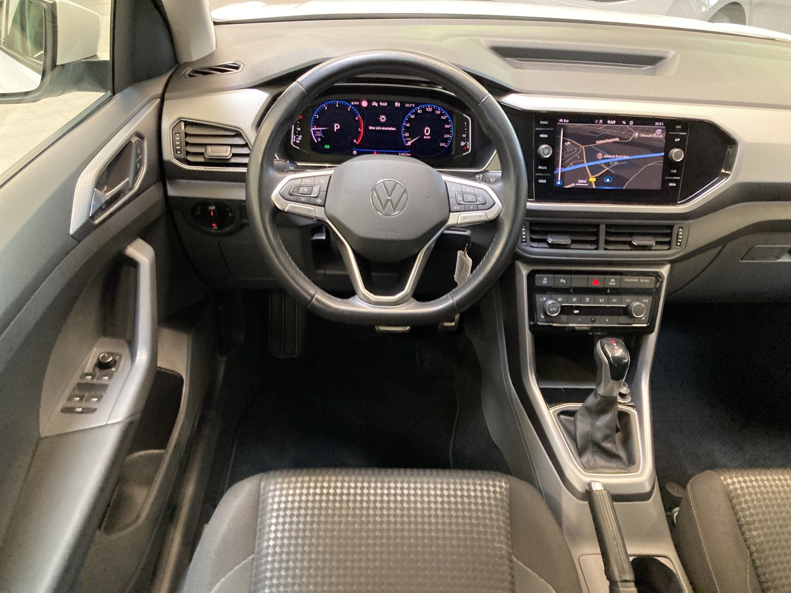 T-Cross TSI DSG Active R-Line-Ext. Navi LED Alu-18Zoll
