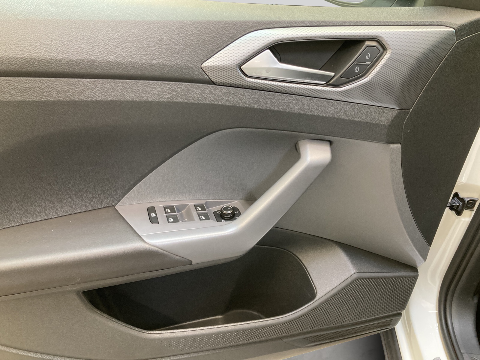 T-Cross TSI DSG Active R-Line-Ext. Navi LED Alu-18Zoll