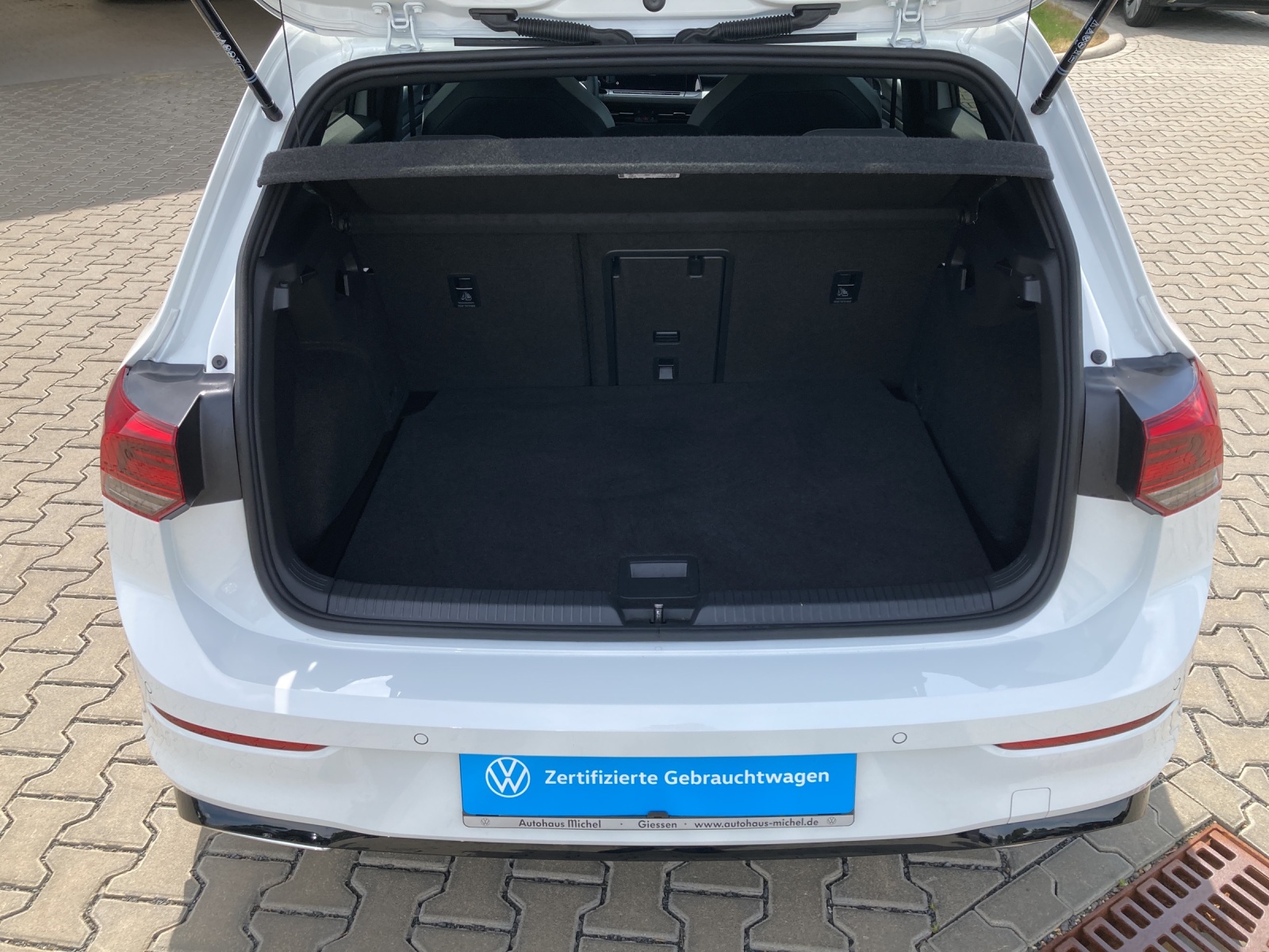 Golf 8 eTSI DSG R-Line 396,-mtl.ohne Anzahlung