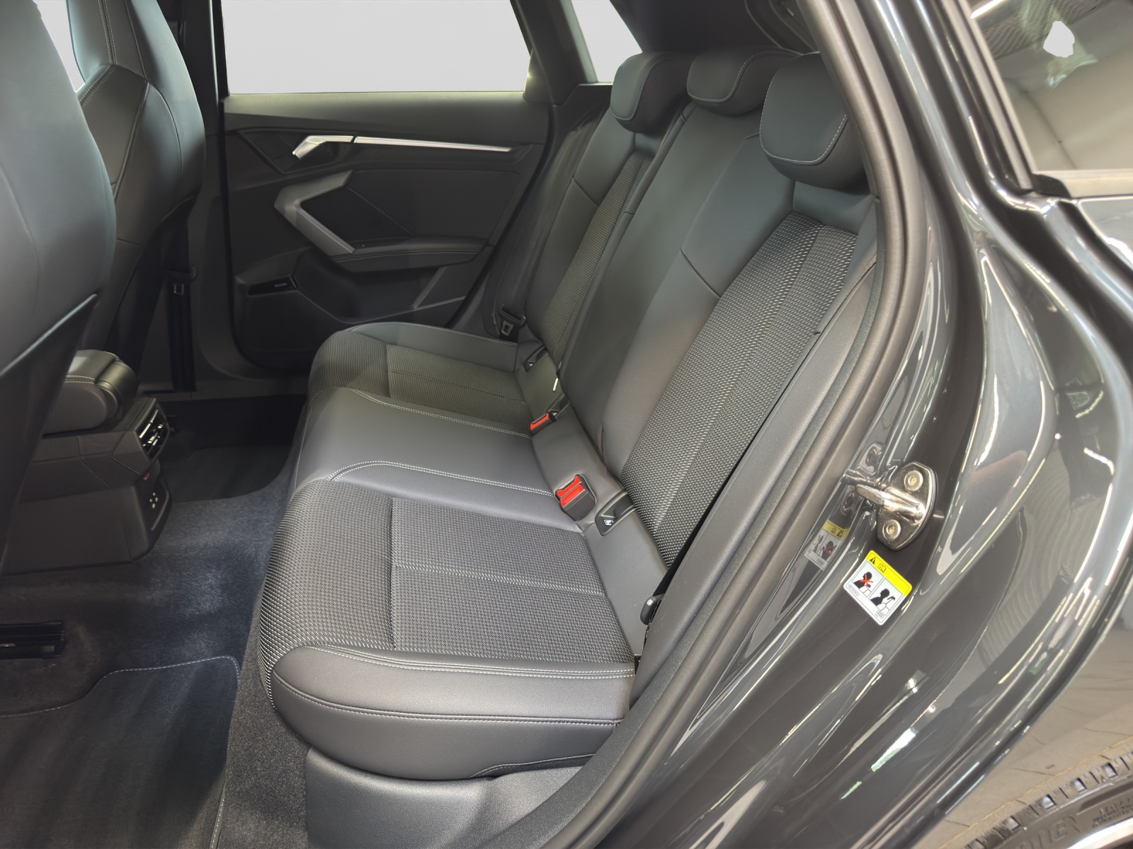 A3 Sportback 35 TDI S line Carbon HuD Pano SONOS AHK Kamera