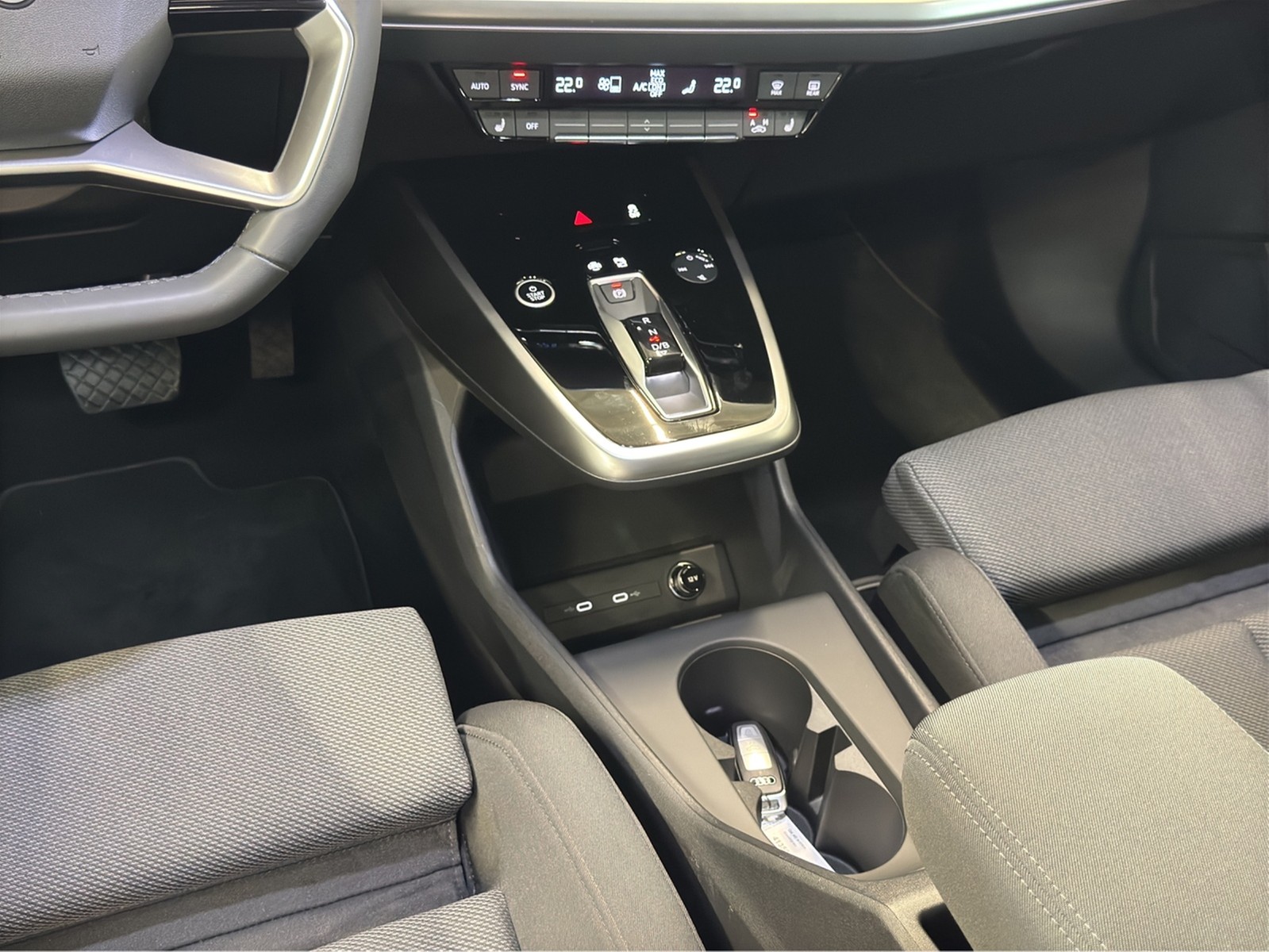Q4 e-tron 40 AHK Navi Rückfahramera ACC