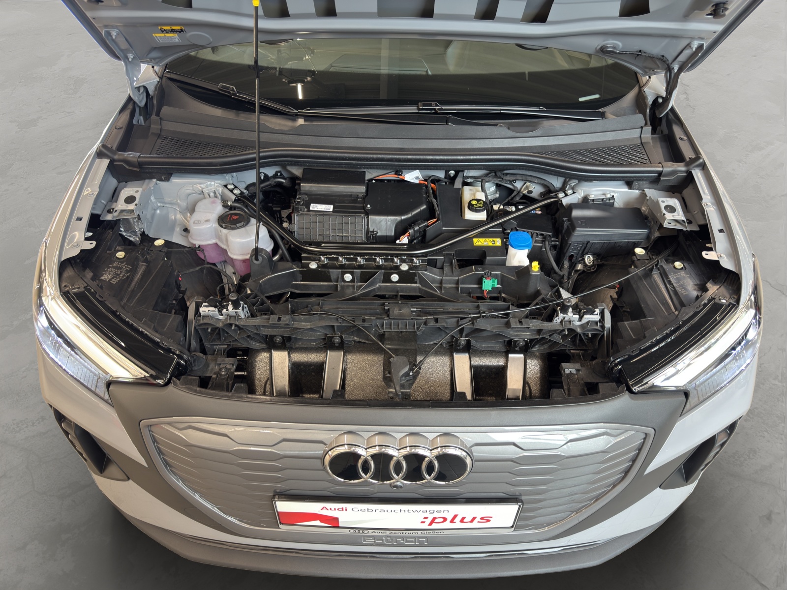 Q4 e-tron 40 AHK Navi Rückfahramera ACC