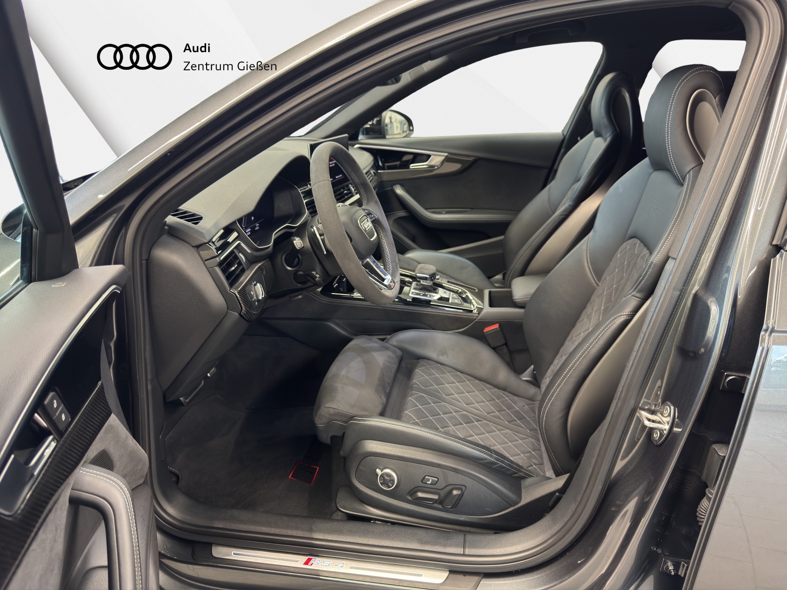 RS 4 Avant 2.9 TFSI quattro Black B&O Matrix Assistenzpaket