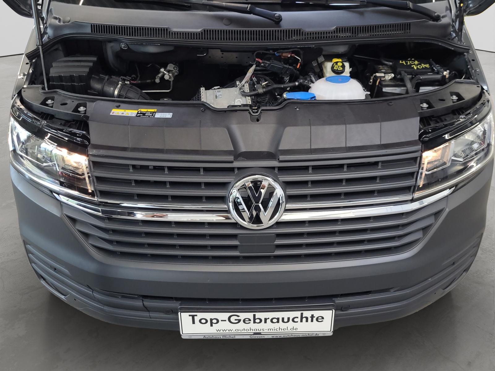 T6 Transporter Kombi 6.1 TDI DSG LR 9 Sitzer Navi Doppelklima PDC Kamera