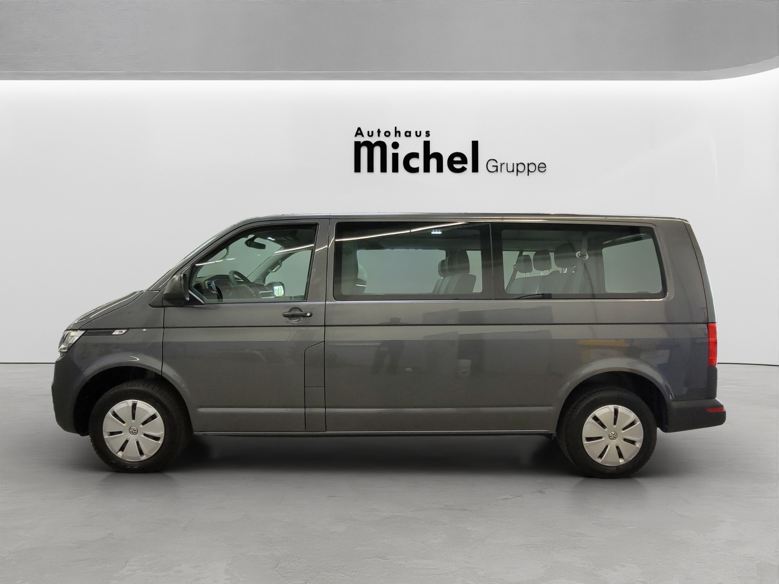 T6 Transporter Kombi 6.1 TDI DSG LR 9 Sitzer Navi Doppelklima PDC Kamera
