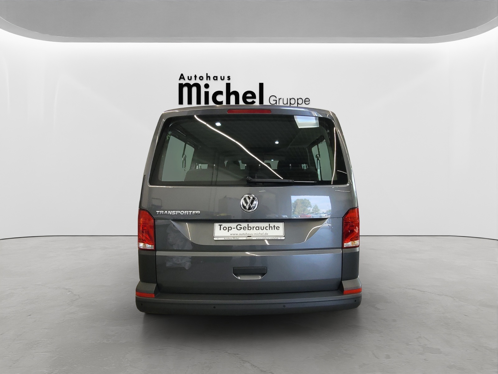 T6 Transporter Kombi 6.1 TDI DSG LR 9 Sitzer Navi Doppelklima PDC Kamera