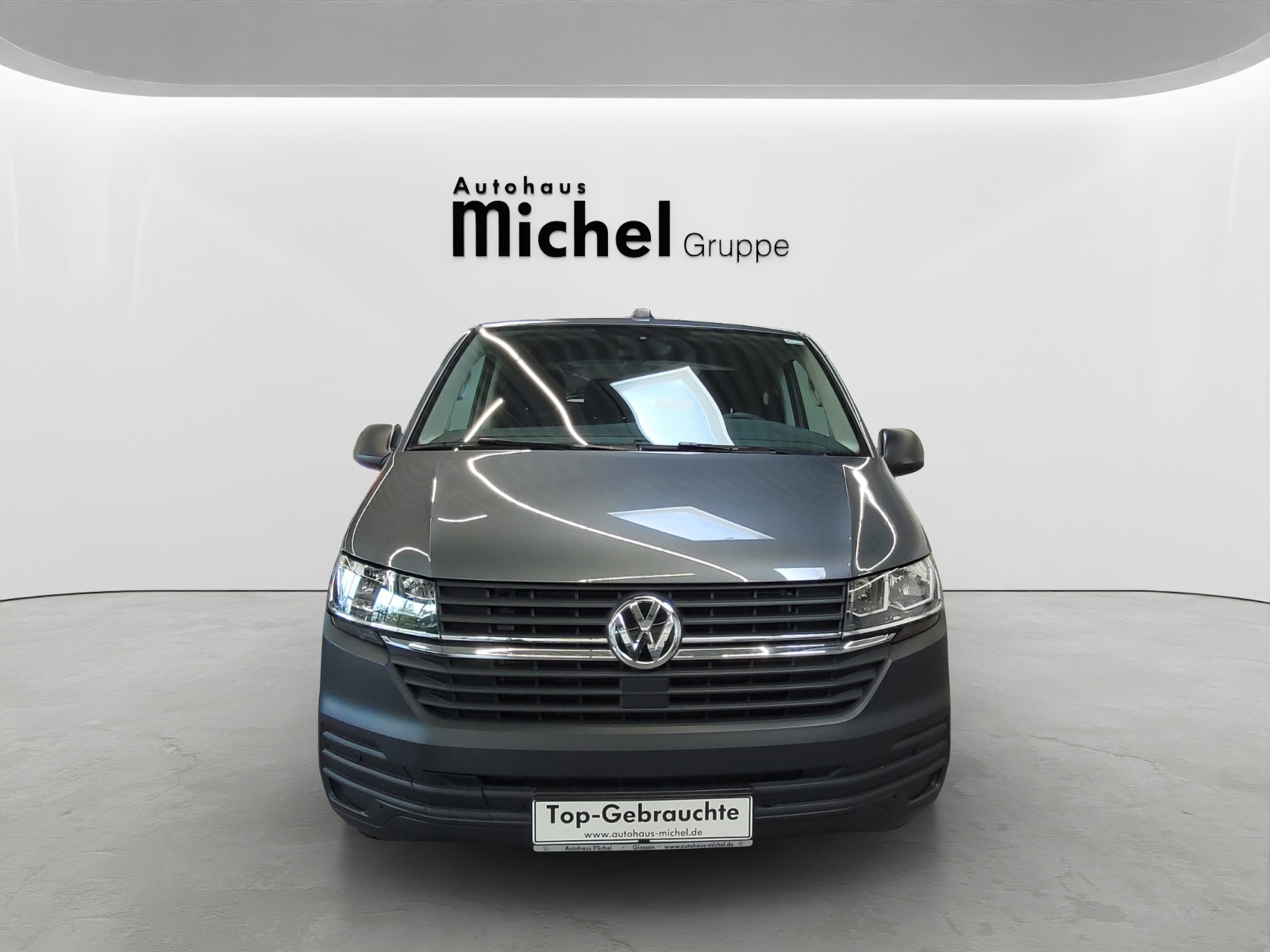 T6 Transporter Kombi 6.1 TDI DSG LR 9 Sitzer Navi Doppelklima PDC Kamera