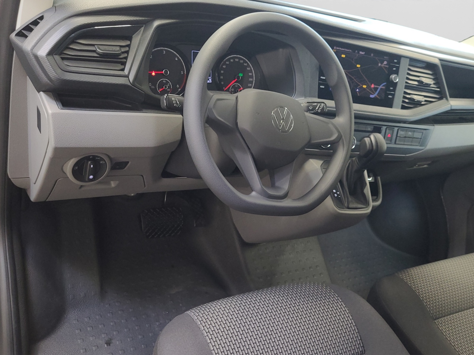 T6 Transporter Kombi 6.1 TDI DSG LR 9 Sitzer Navi Doppelklima PDC Kamera