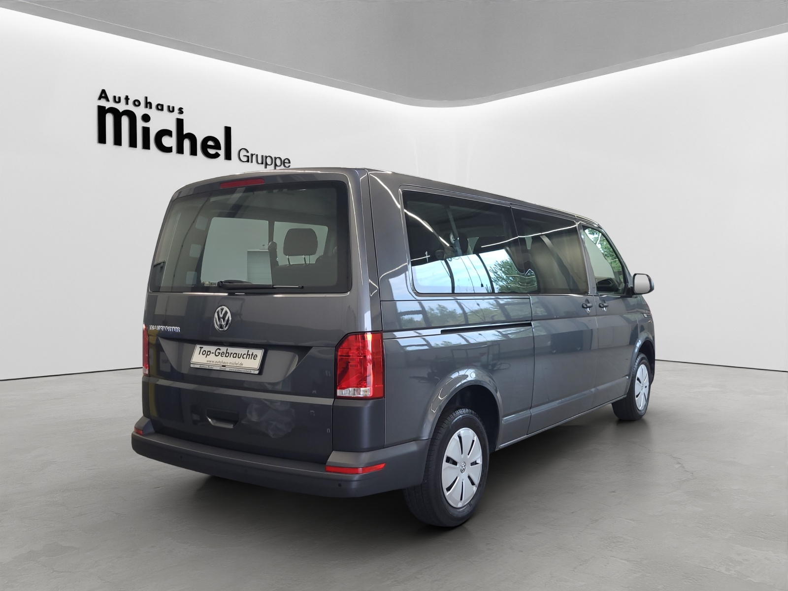 T6 Transporter Kombi 6.1 TDI DSG LR 9 Sitzer Navi Doppelklima PDC Kamera