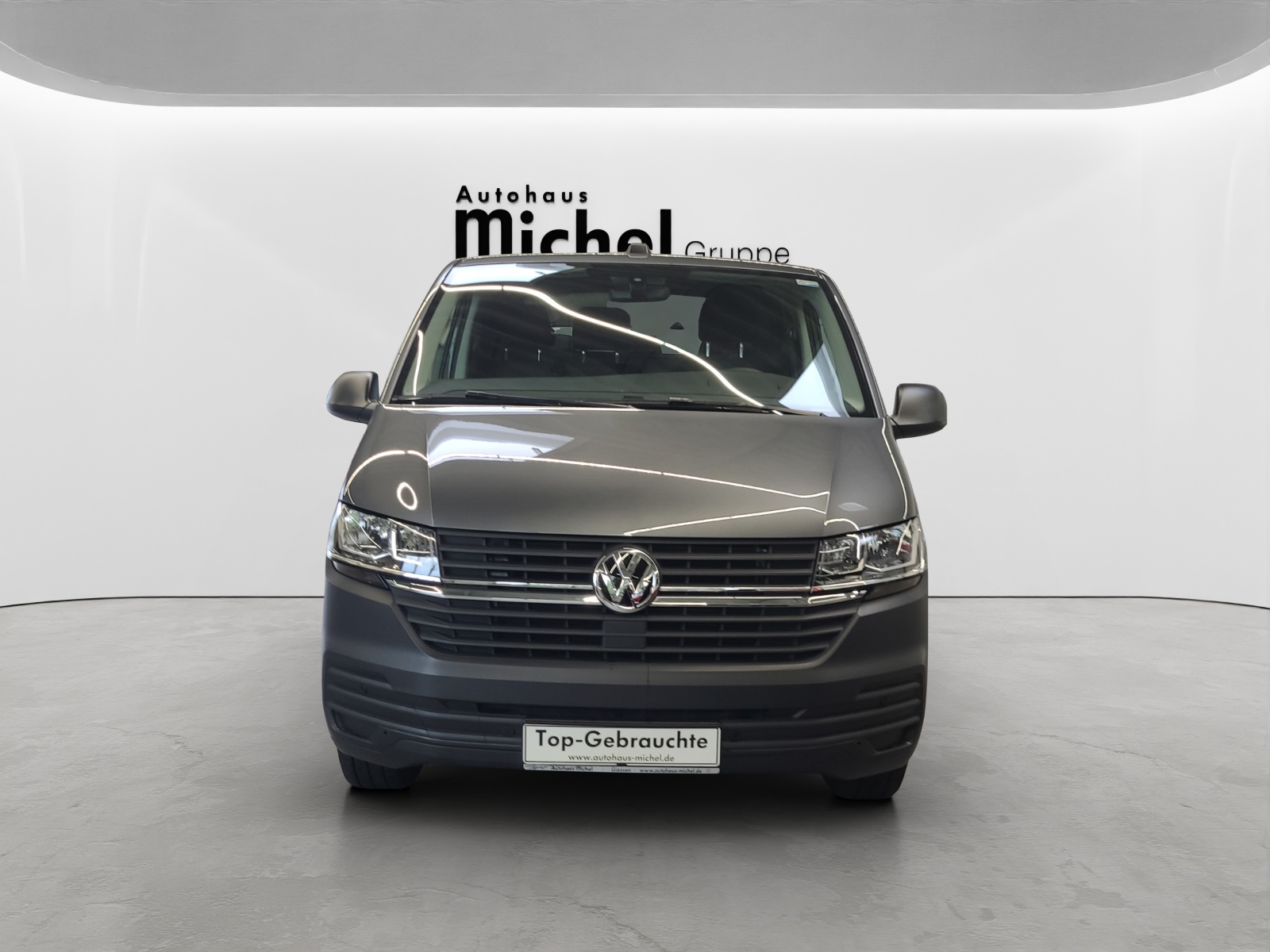 T6 Transporter Kombi 6.1 TDI DSG LR 9 Sitzer Navi Doppelklima PDC Kamera