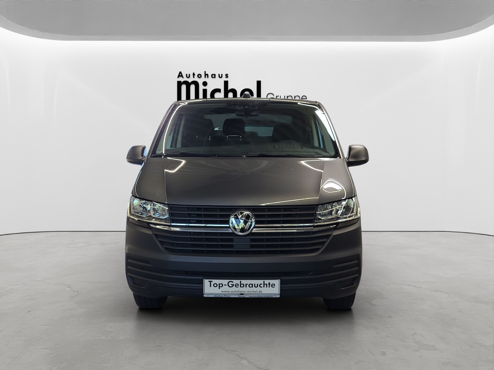 T6 Transporter Kombi 6.1 TDI DSG LR 9 Sitzer Navi Doppelklima PDC Kamera
