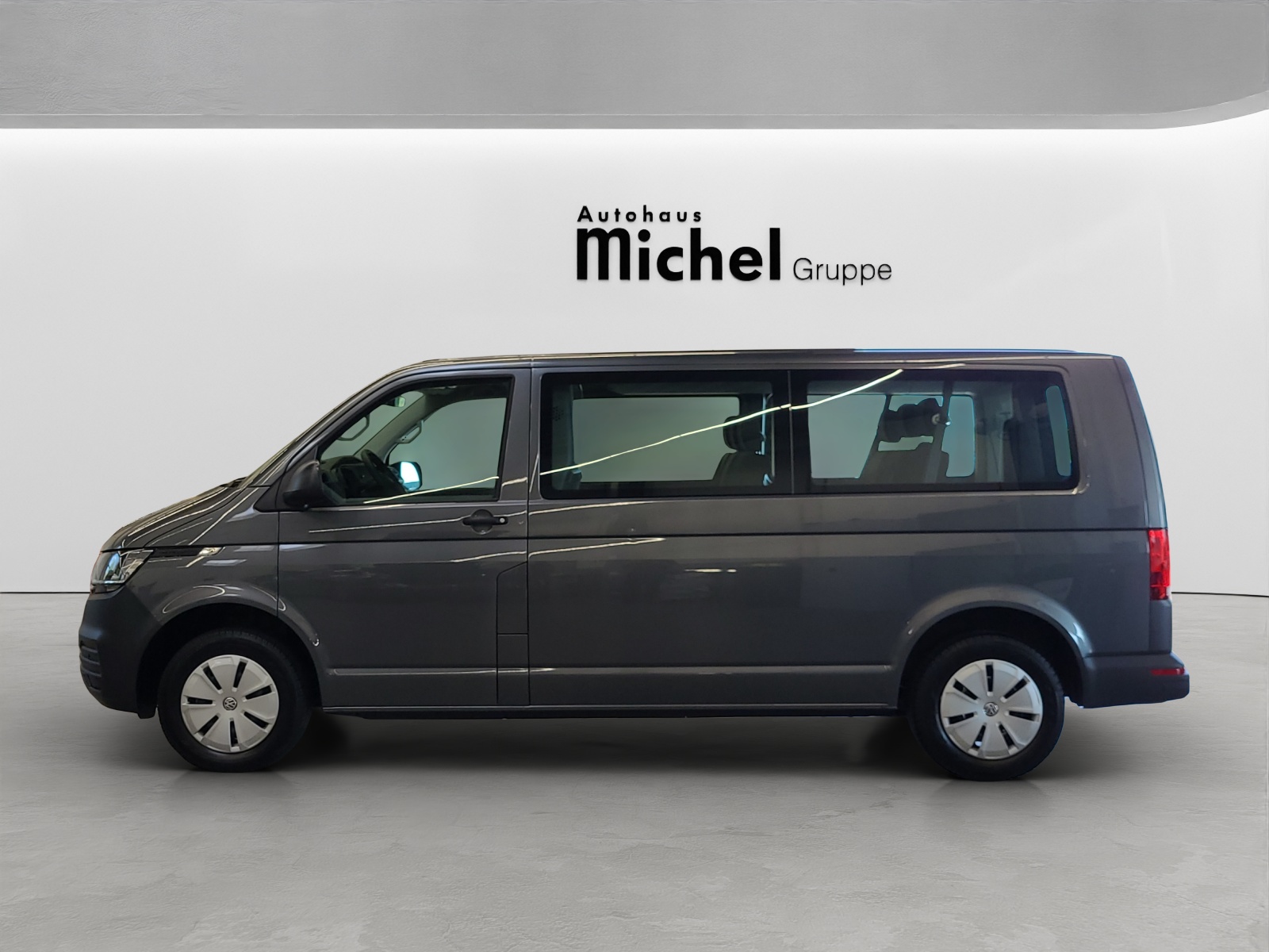 T6 Transporter Kombi 6.1 TDI DSG LR 9 Sitzer Navi Doppelklima PDC Kamera