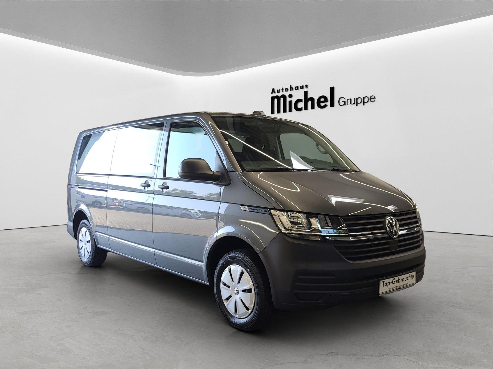 T6 Transporter Kombi 6.1 TDI DSG LR 9 Sitzer Navi Doppelklima PDC Kamera