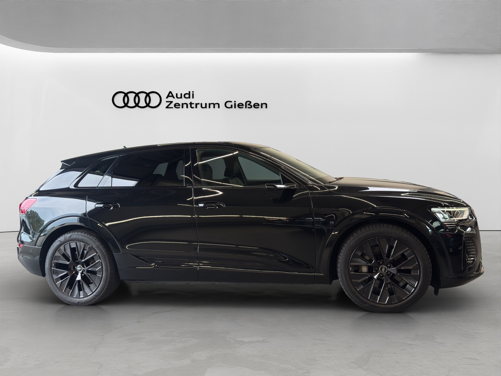 Q8 e-tron 50 quattro S line Black 360°Kamera Matrix-LED