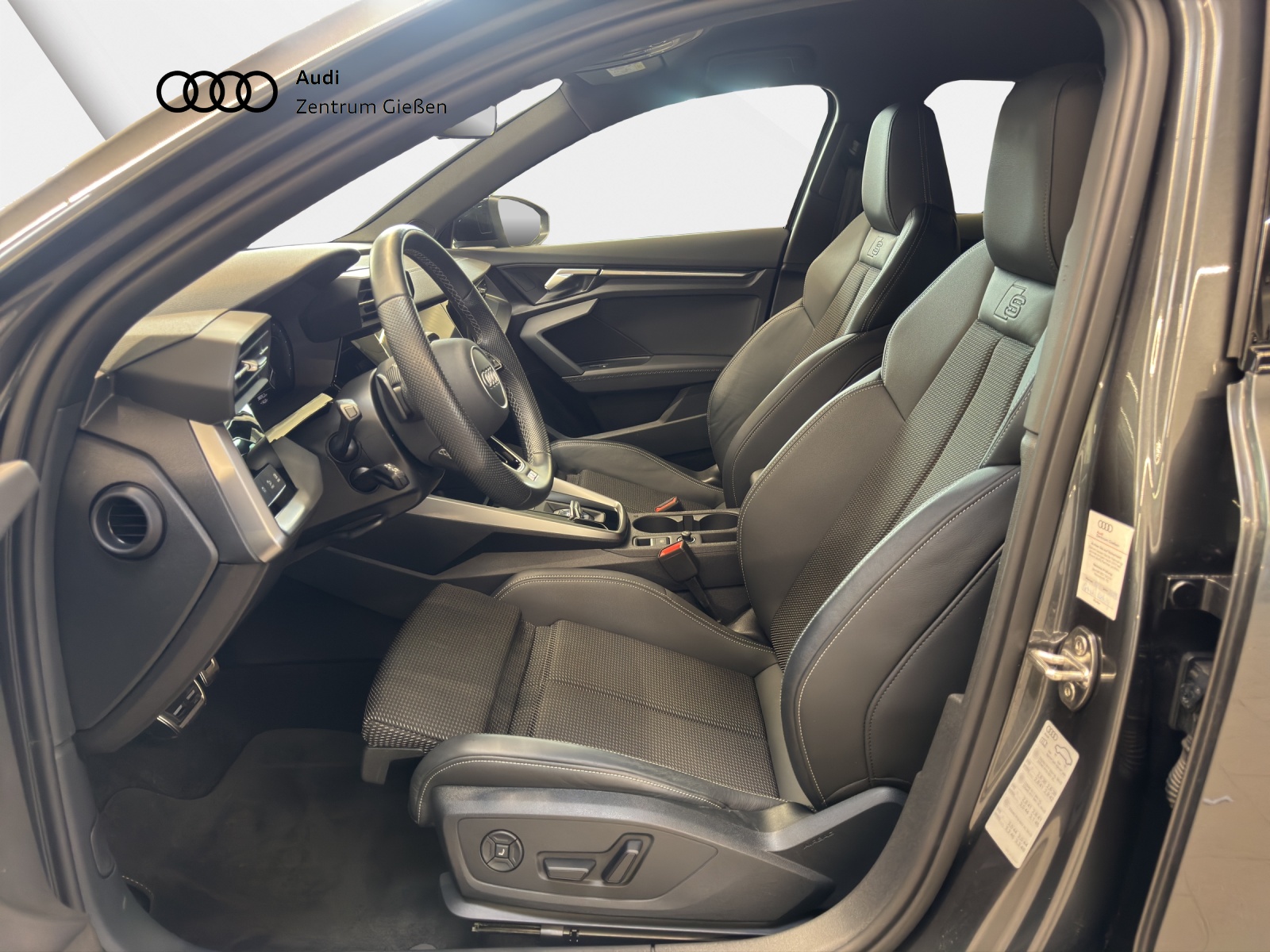 A3 Sportback 45 TFSI e S line Black HuD AHK Kamera LED Navi