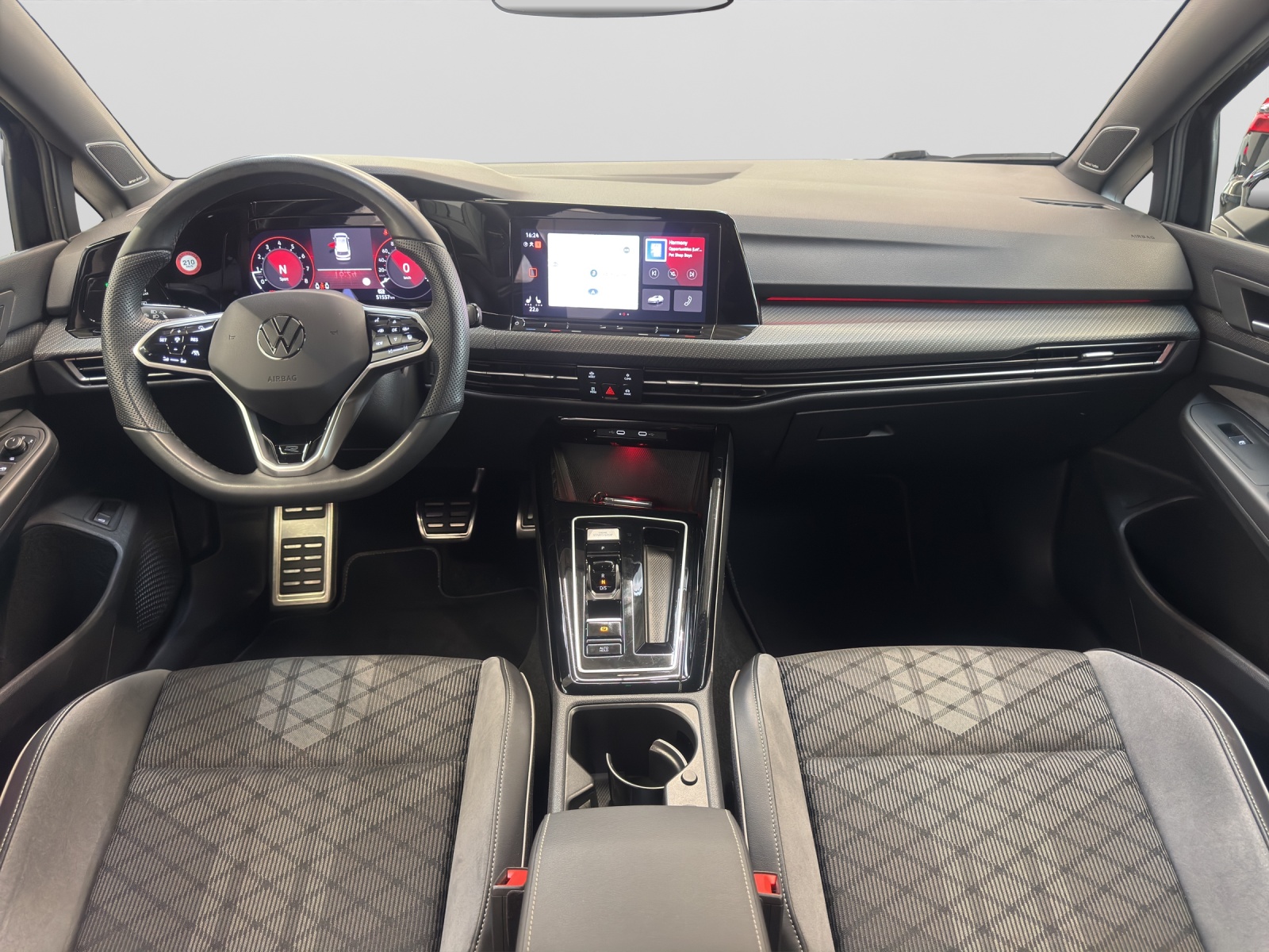Golf 8 Variant TSI DSG R-Line LED ACC Navi AHK Harmann-Kardon