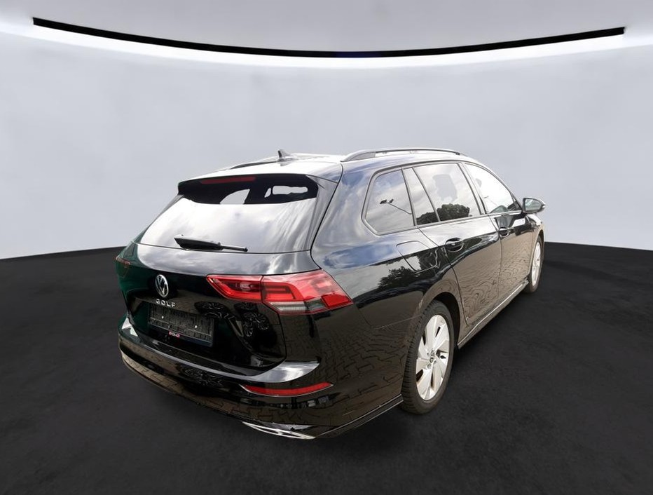 Golf 8 Variant TSI DSG R-Line LED ACC Navi AHK Harmann-Kardon