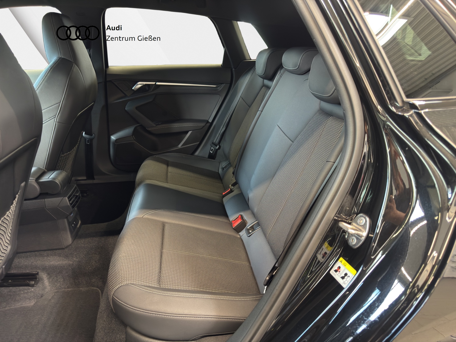 S3 Sportback 2.0 TFSI quattro Black Matrix-LED Assistenzpaket