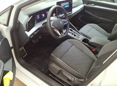 Golf 8 eTSI DSG Life IQ-Light Navi AHK Kamera TravelAssist