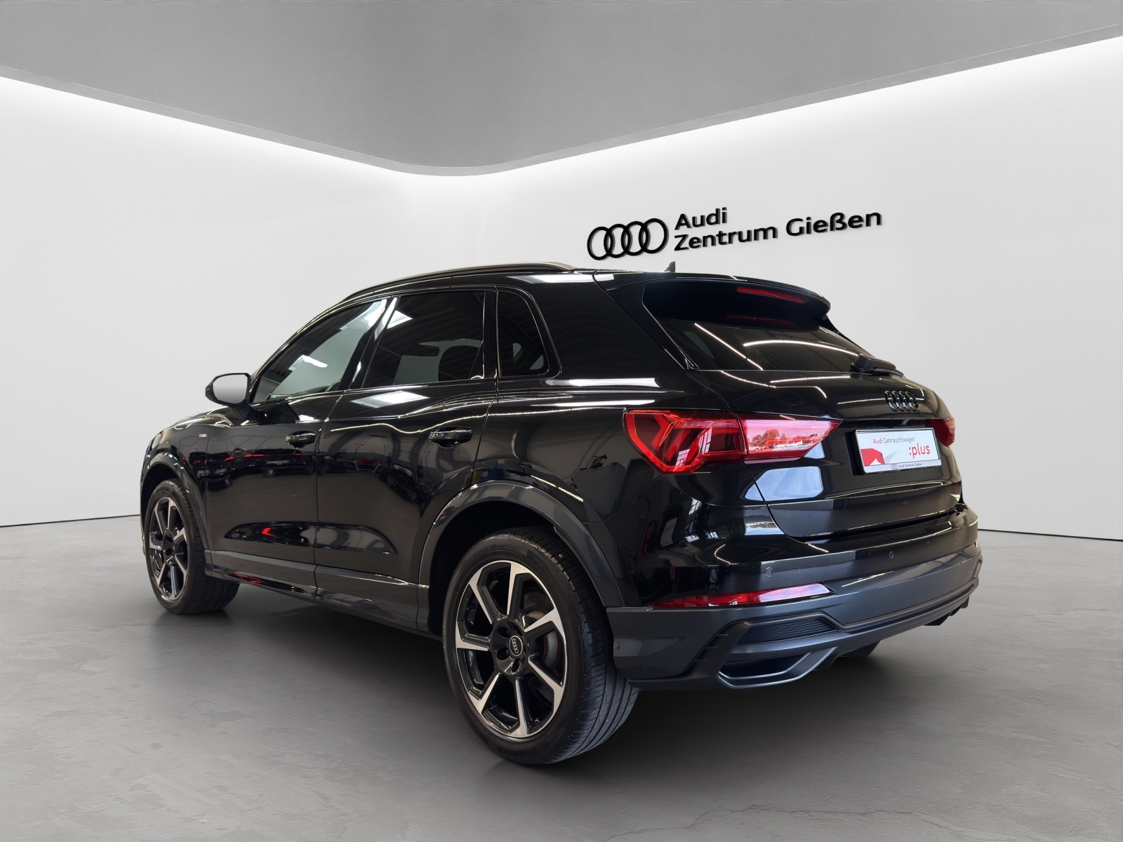 Q3 35 TFSI S-tronic S line black AHK LED Navi