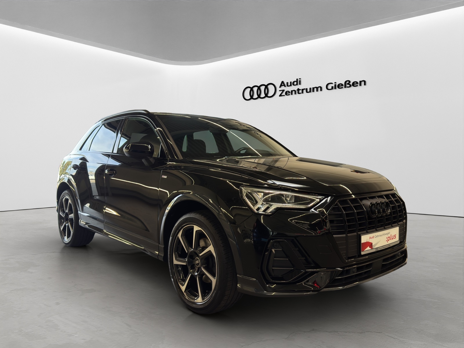 Q3 35 TFSI S-tronic S line black AHK LED Navi