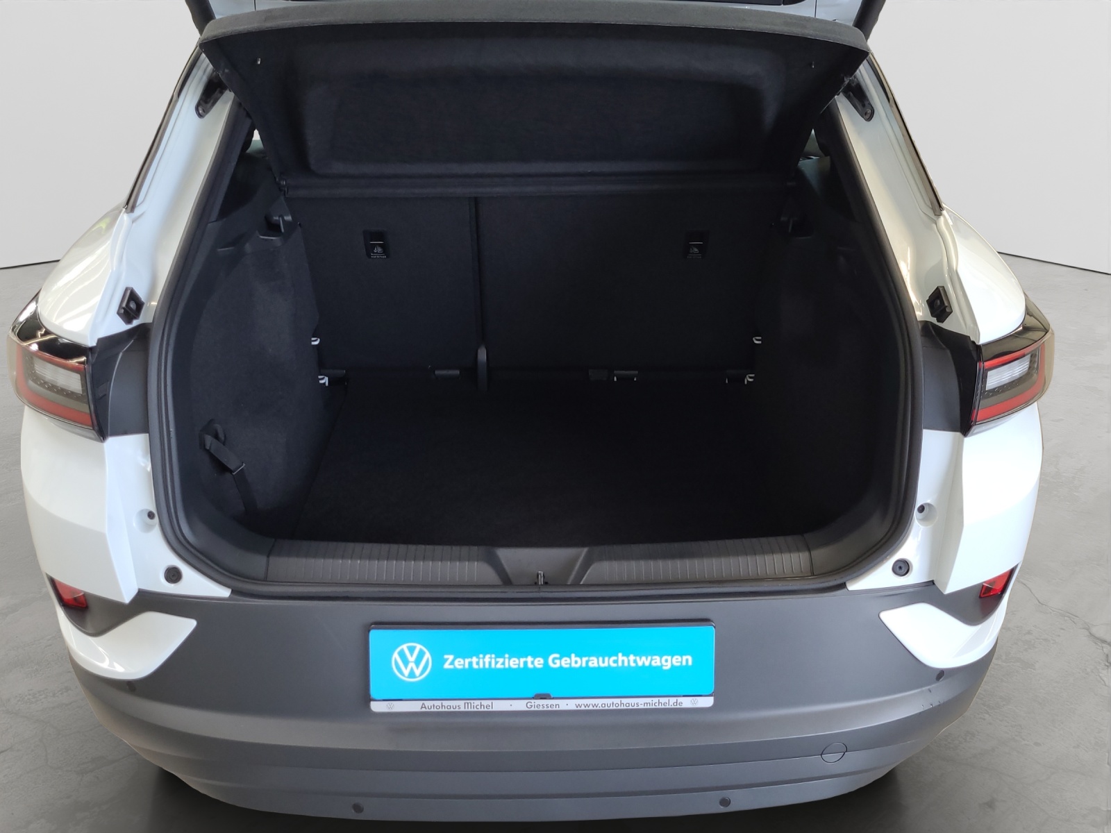 ID.4 Pro Performance 150 kW/77kWh ACC LED Navi Wärmepumpe