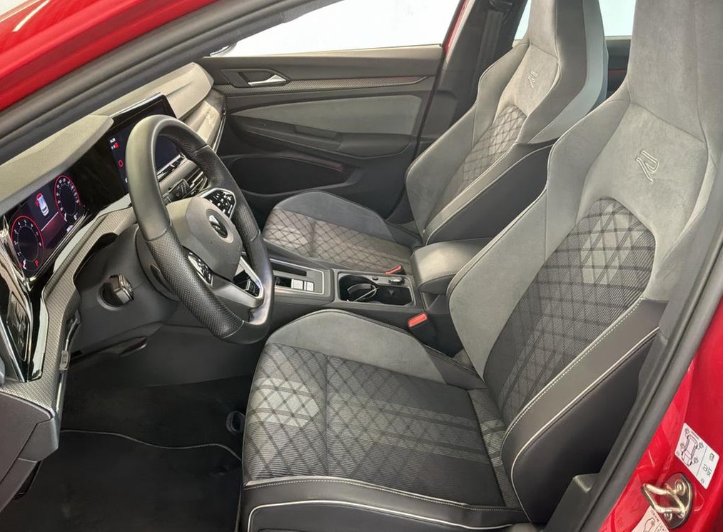 Golf 8 eTSI DSG R-Line