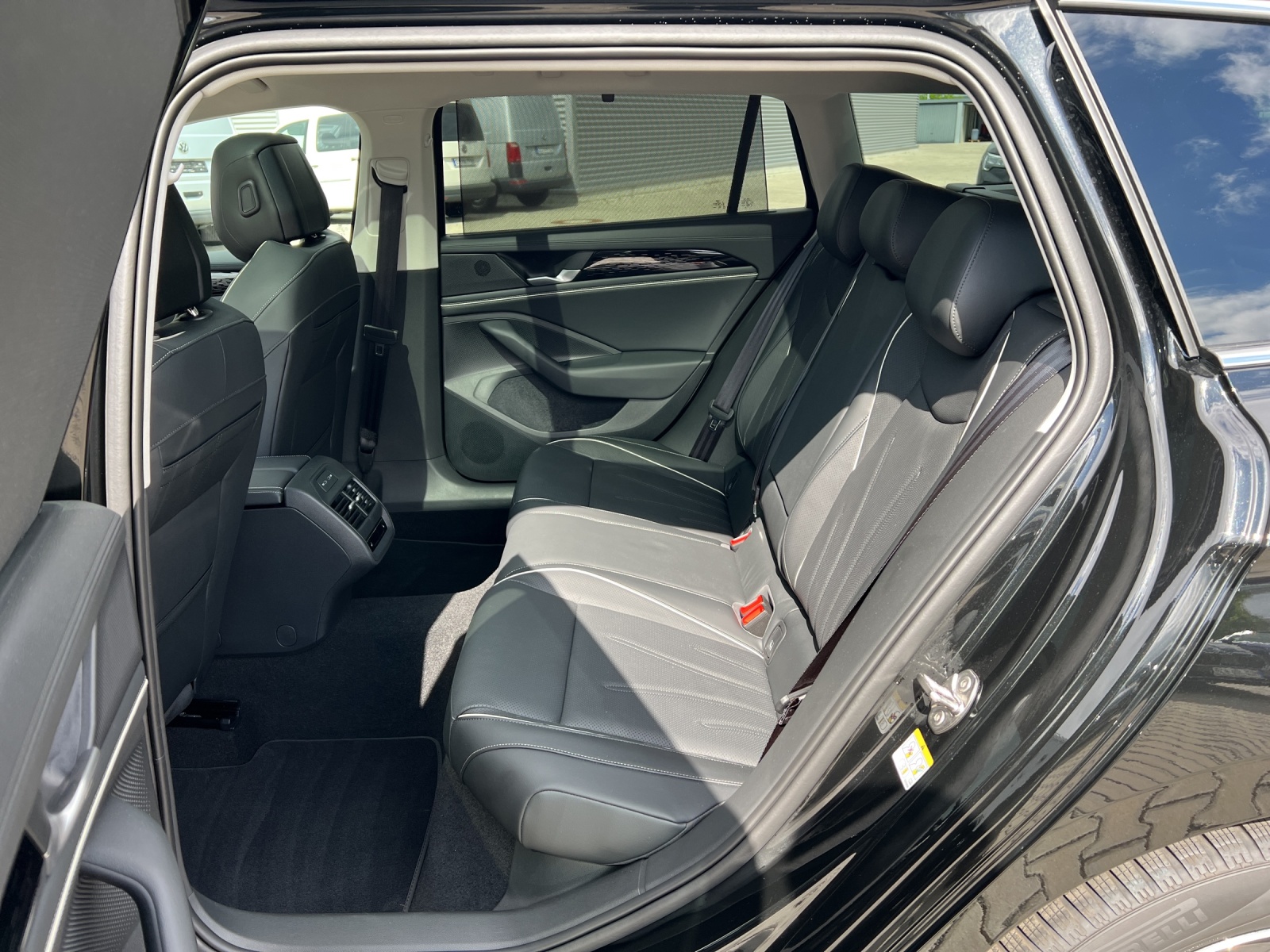 Passat Variant Plug-In Hybrid DSG Elegance 496,-  mtl.ohne Anzahlung